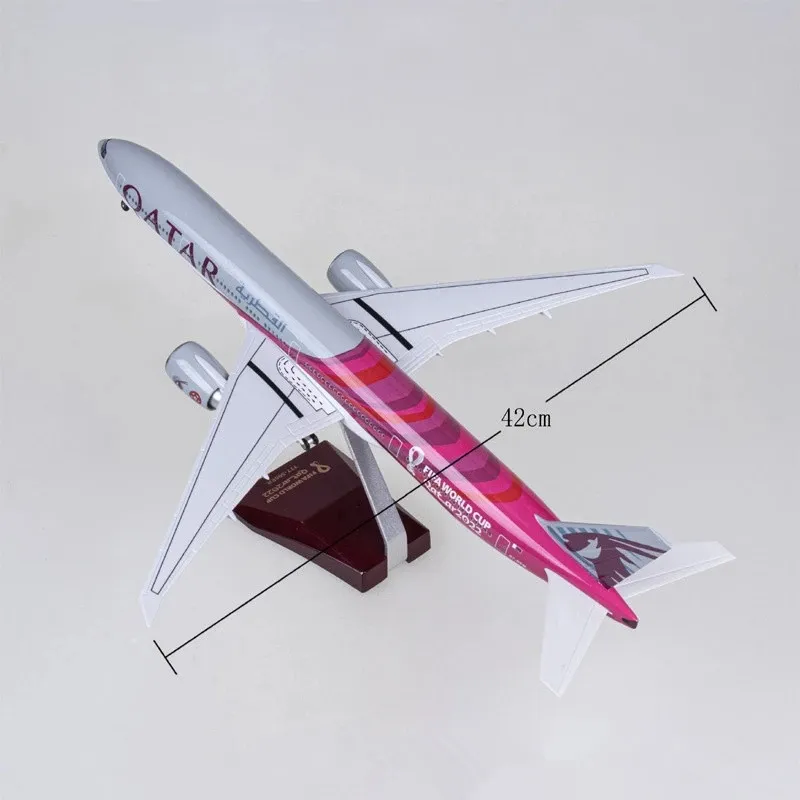 47CM 1:157 Scale  2022 Qatar Airways B777 Airliner With Light Toy Airplane Diecast Resin AircrModelaft Collection Display Toys