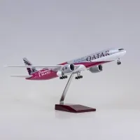 47CM 1:157 Scale  2022 Qatar Airways B777 Airliner With Light Toy Airplane Diecast Resin AircrModelaft Collection Display Toys