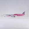 47CM 1:157 Scale  2022 Qatar Airways B777 Airliner With Light Toy Airplane Diecast Resin AircrModelaft Collection Display Toys