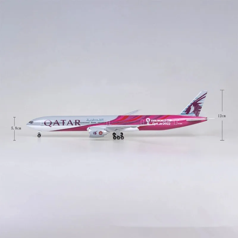 47CM 1:157 Scale  2022 Qatar Airways B777 Airliner With Light Toy Airplane Diecast Resin AircrModelaft Collection Display Toys