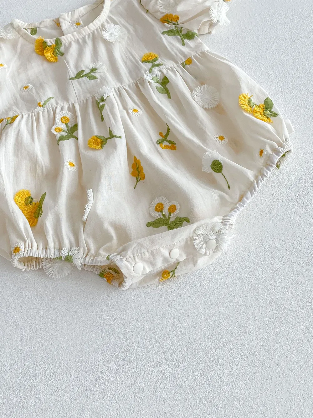 Pastoral Girls Baby Embroidered Floral Romper Short Sleeved Sunflower Infant Jumpsuit Toddler Newborn One Piece Baby Clothing
