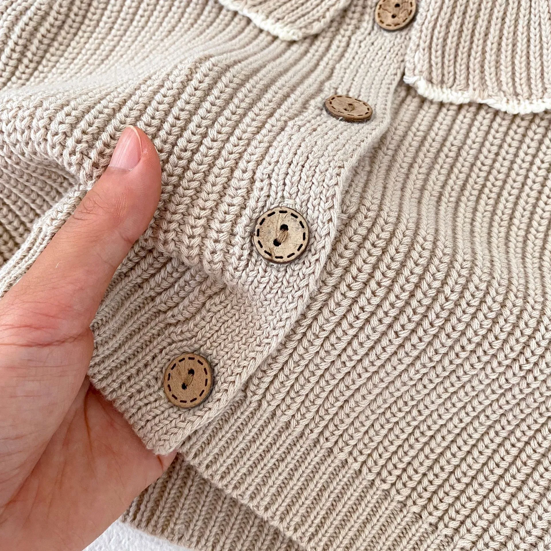 INS Spring and Autumn Infants' 0-3 Year Old Girl Baby Fashion Ruffle Collar Knitted Coat Small Cardigan Sweater Top