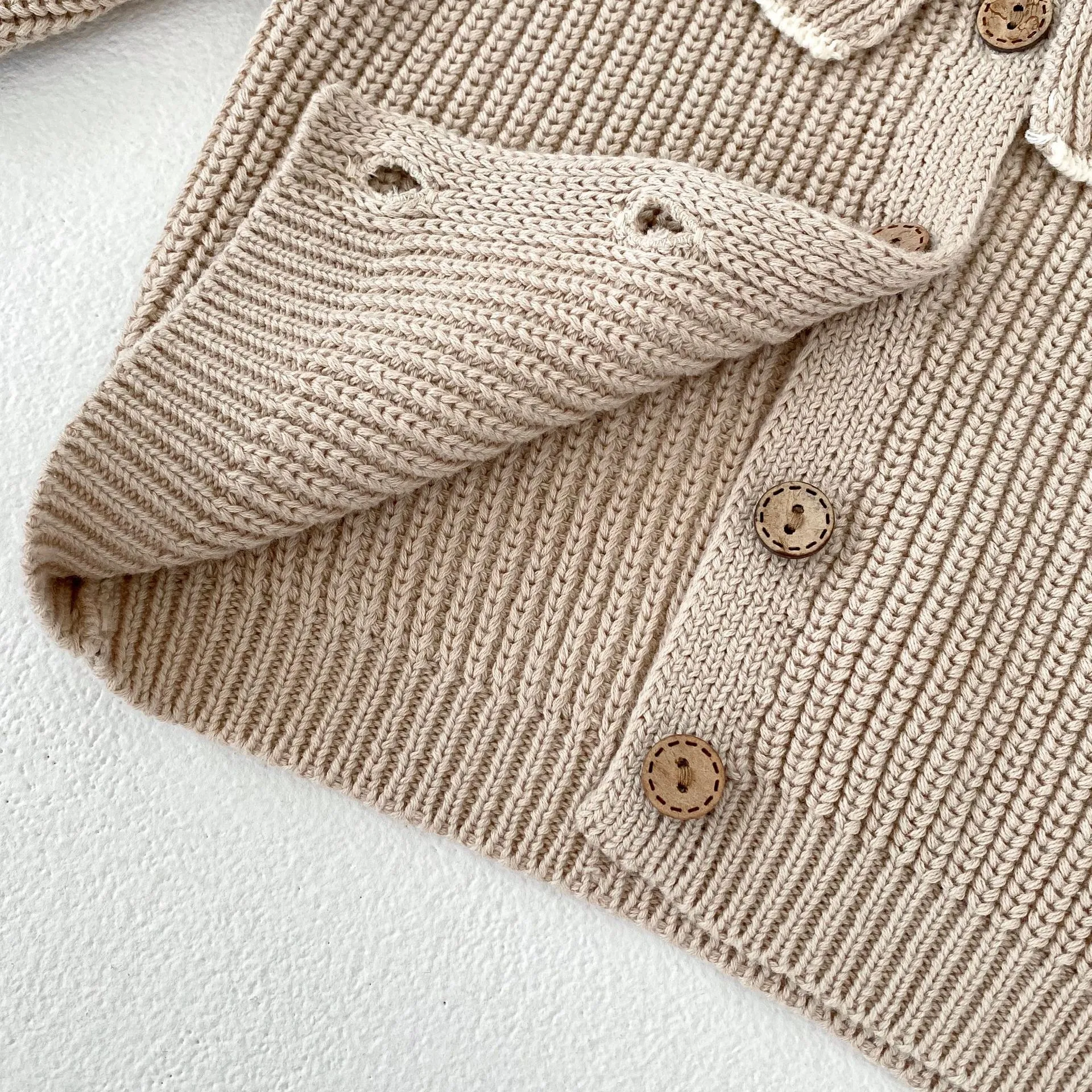 INS Spring and Autumn Infants' 0-3 Year Old Girl Baby Fashion Ruffle Collar Knitted Coat Small Cardigan Sweater Top