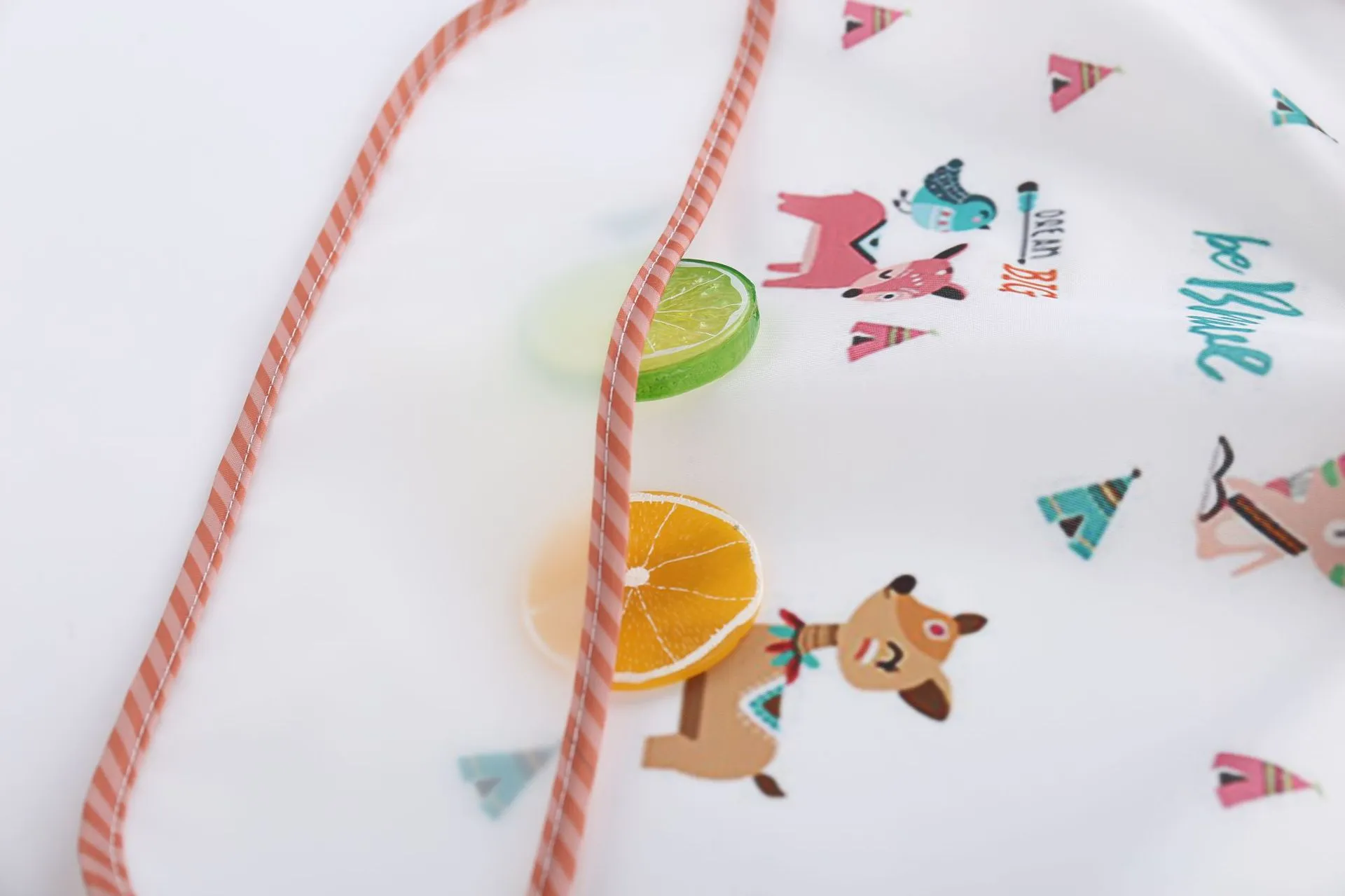 Long Sleeves Baby Bib Waterproof Feeding Bib Infant Toddler Art Smock Apron Boys Girls Burp Cloth Kids Banana Bibs for 1-3Year