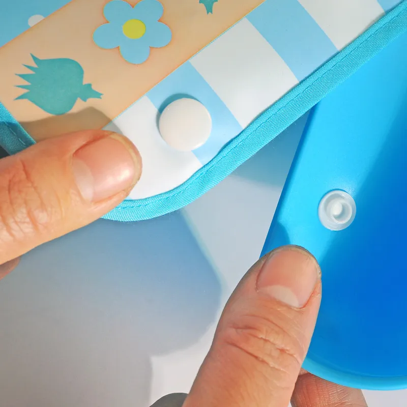 Mother Kids Baby Clothing Accessories Bibs Burp Cloths EVA Waterproof Unisex Infants Cartoon Feeding Cloth Saliva Towel Apron