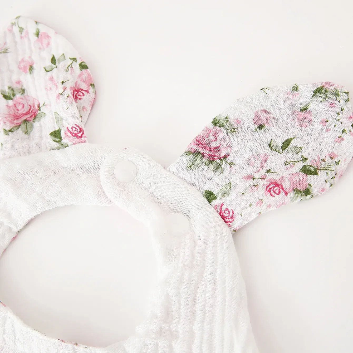 0-18 Months Baby Feeding Cute Rabbit Ear Baby Bib Baby Burp Cloths for Girls Boys Teething Bebe Bib Newborn Bibs Fits Babies