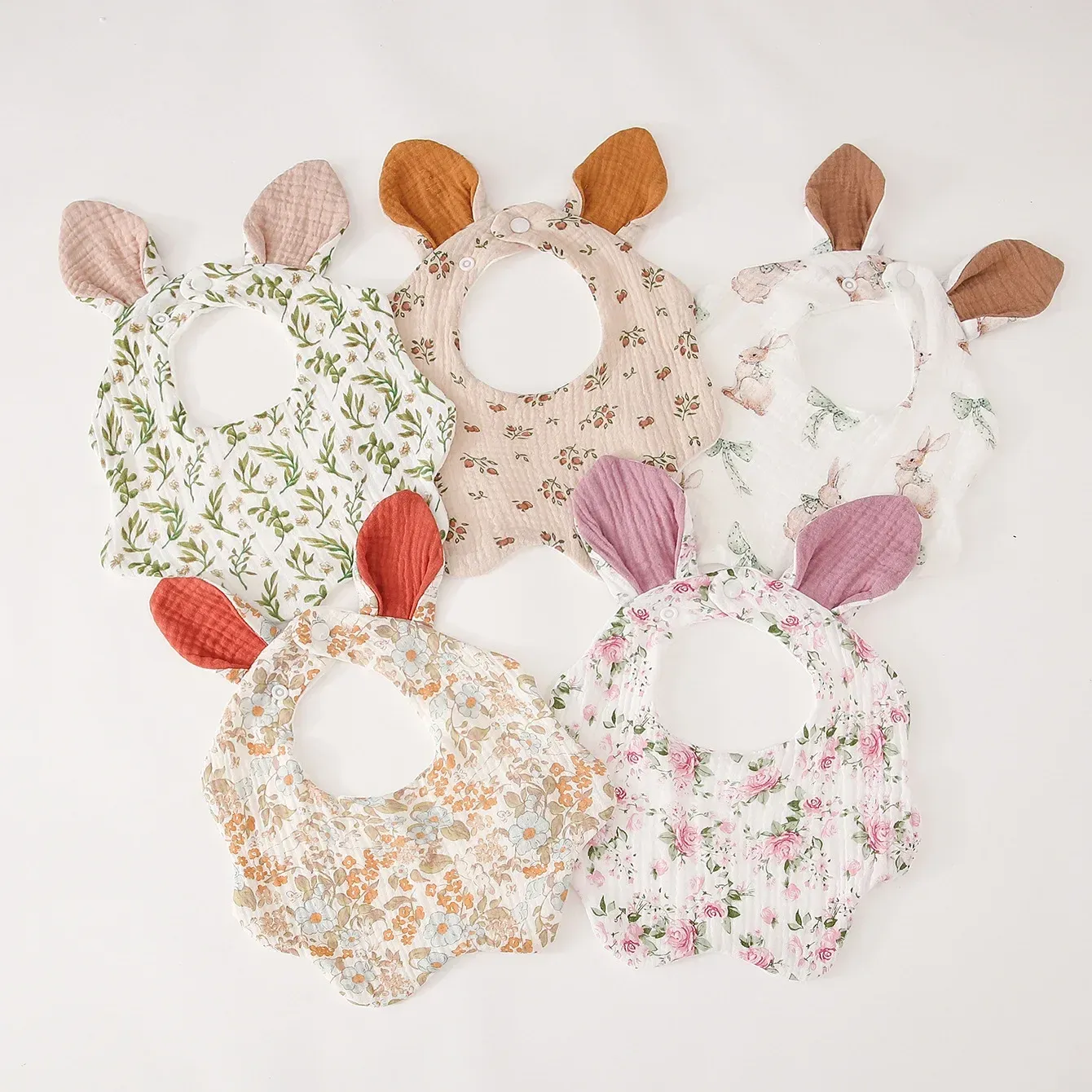 0-18 Months Baby Feeding Cute Rabbit Ear Baby Bib Baby Burp Cloths for Girls Boys Teething Bebe Bib Newborn Bibs Fits Babies