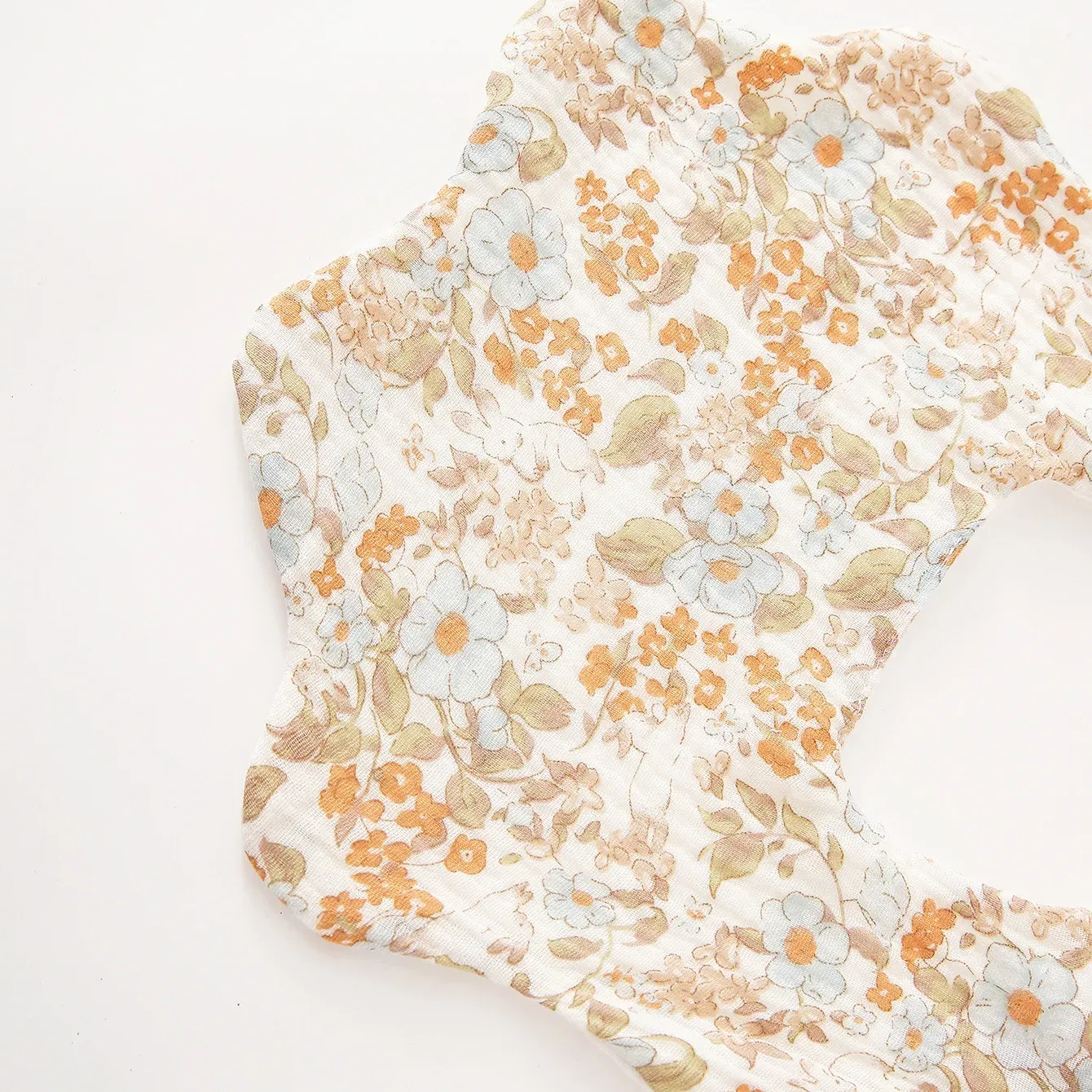 0-18 Months Baby Feeding Cute Rabbit Ear Baby Bib Baby Burp Cloths for Girls Boys Teething Bebe Bib Newborn Bibs Fits Babies