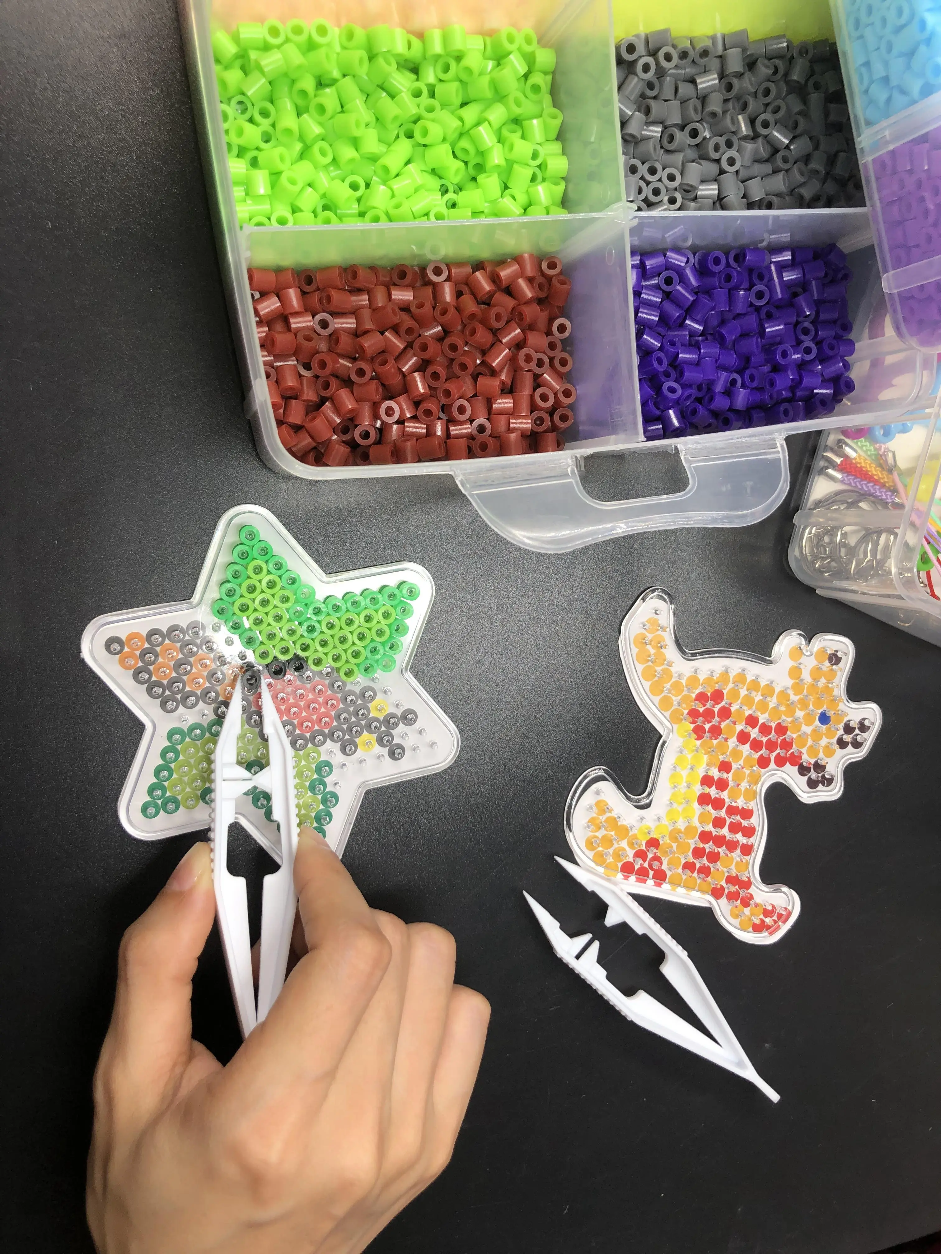 Fuse Beads Kit, 600pcs 5mm Iron Beads Set for Kids, DIY Art Craft Toys Iron Beads, Christmas Birthday Gift for Boys and Girls