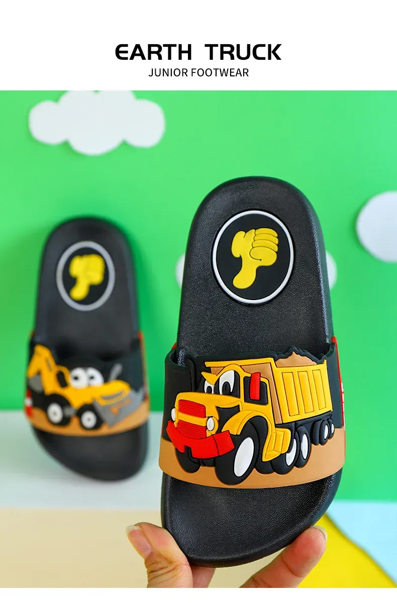 New2024 summer children slippers Kids shoes Cartoon slippers Soft soled anti-skid sandals kids shoes zapatos niña chausson