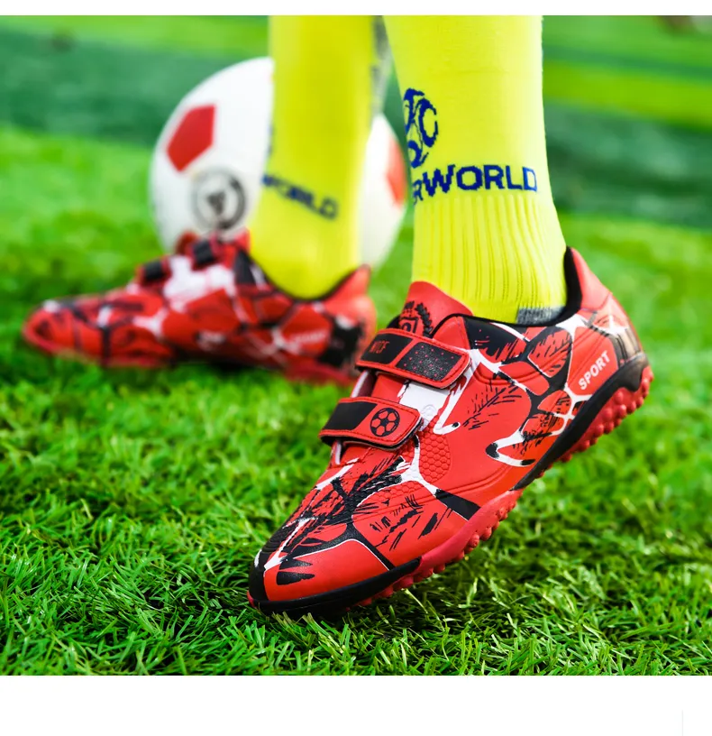 Kids Soccer Shoes Boys Outdoor Sport Shoes TF/FG Cleats Training Anti Slip and Wear-resistant Girls Football Shoes Boots