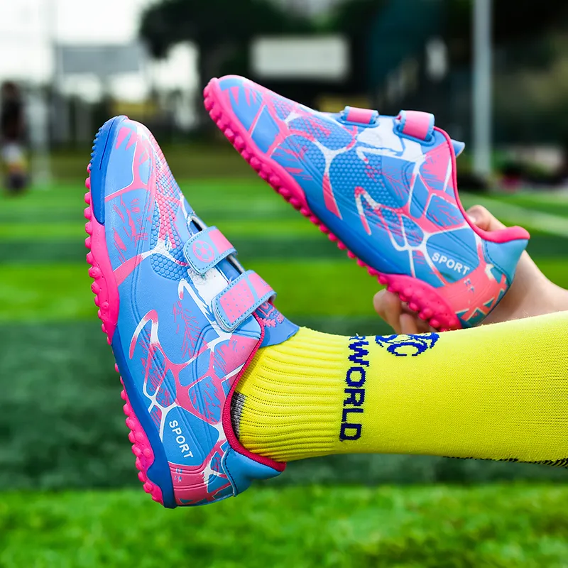 Kids Soccer Shoes Boys Outdoor Sport Shoes TF/FG Cleats Training Anti Slip and Wear-resistant Girls Football Shoes Boots