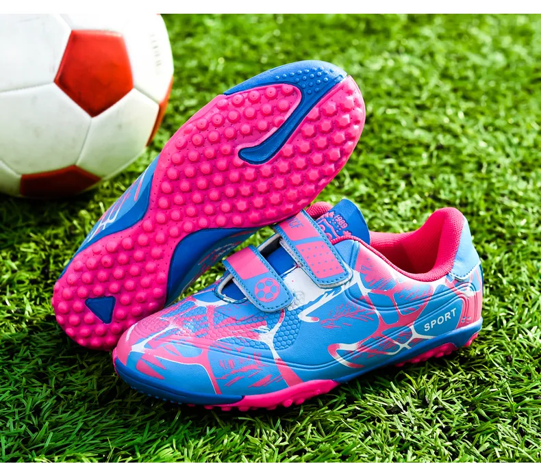 Kids Soccer Shoes Boys Outdoor Sport Shoes TF/FG Cleats Training Anti Slip and Wear-resistant Girls Football Shoes Boots