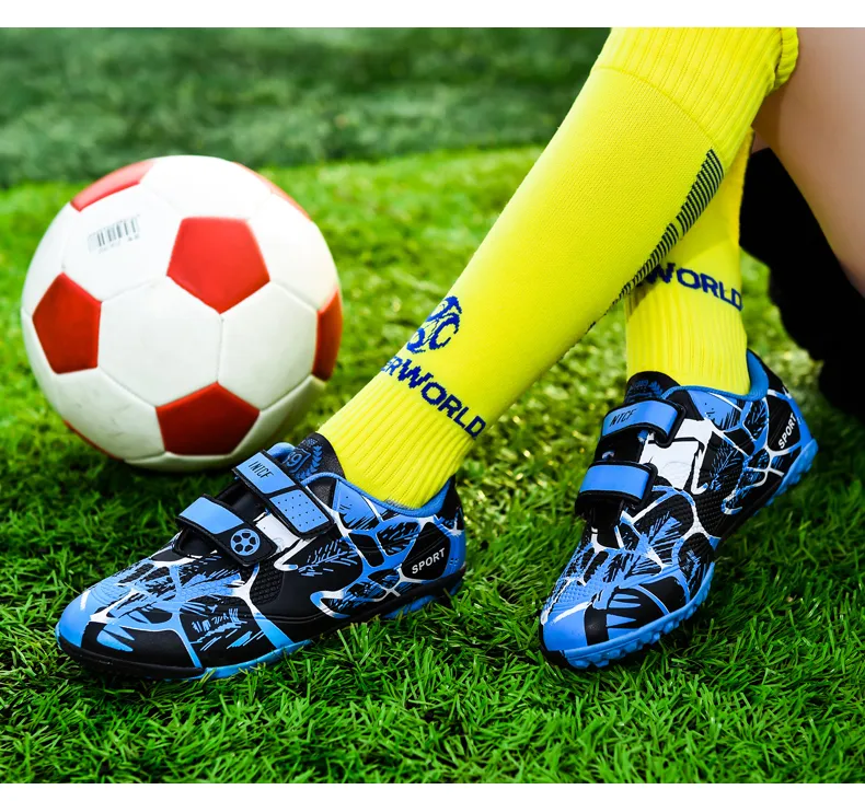 Kids Soccer Shoes Boys Outdoor Sport Shoes TF/FG Cleats Training Anti Slip and Wear-resistant Girls Football Shoes Boots