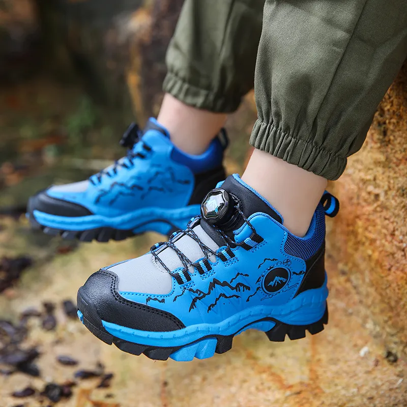New Autumn Winter Hiking Shoes for Kids Non-Slip Outdoor Shoes Children Warm Mountaineering Trekking Climbing Sports Shoes Boys