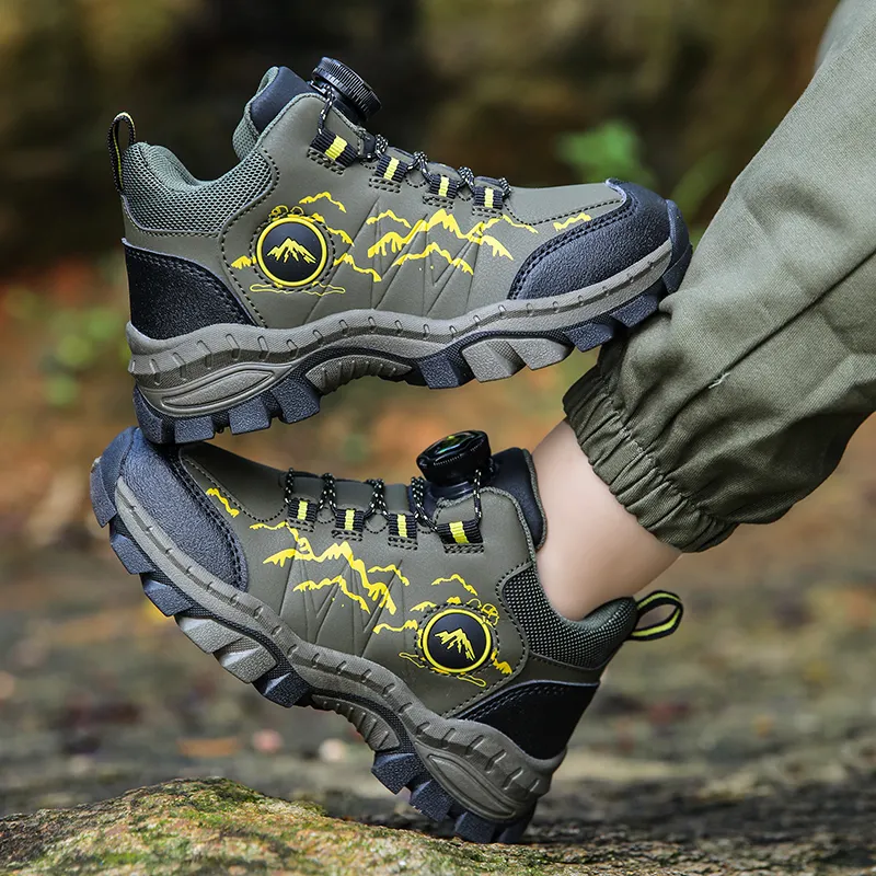 New Autumn Winter Hiking Shoes for Kids Non-Slip Outdoor Shoes Children Warm Mountaineering Trekking Climbing Sports Shoes Boys