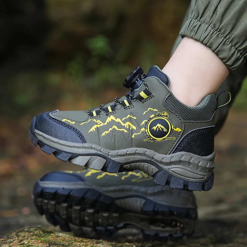 New Autumn Winter Hiking Shoes for Kids Non-Slip Outdoor Shoes Children Warm Mountaineering Trekking Climbing Sports Shoes Boys
