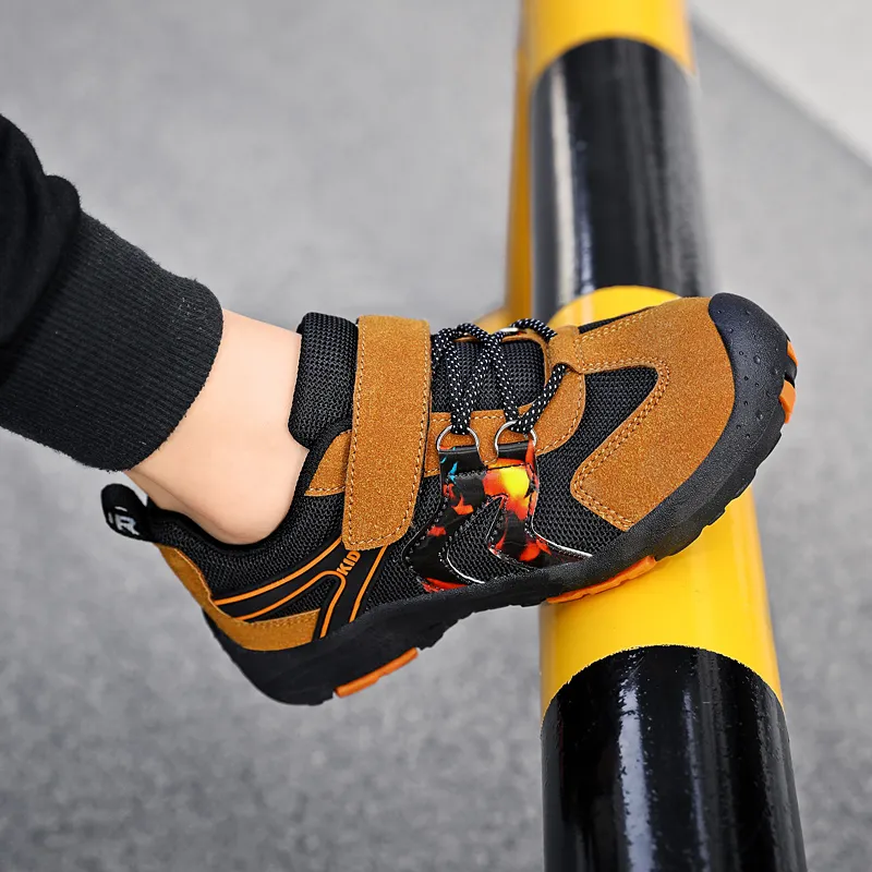 New Kids Sneakers Fashion Low Cut Anti Slip Wear Resistant Child Hiking Shoes Color Blocked High End Tourism Off Road Run Shoes