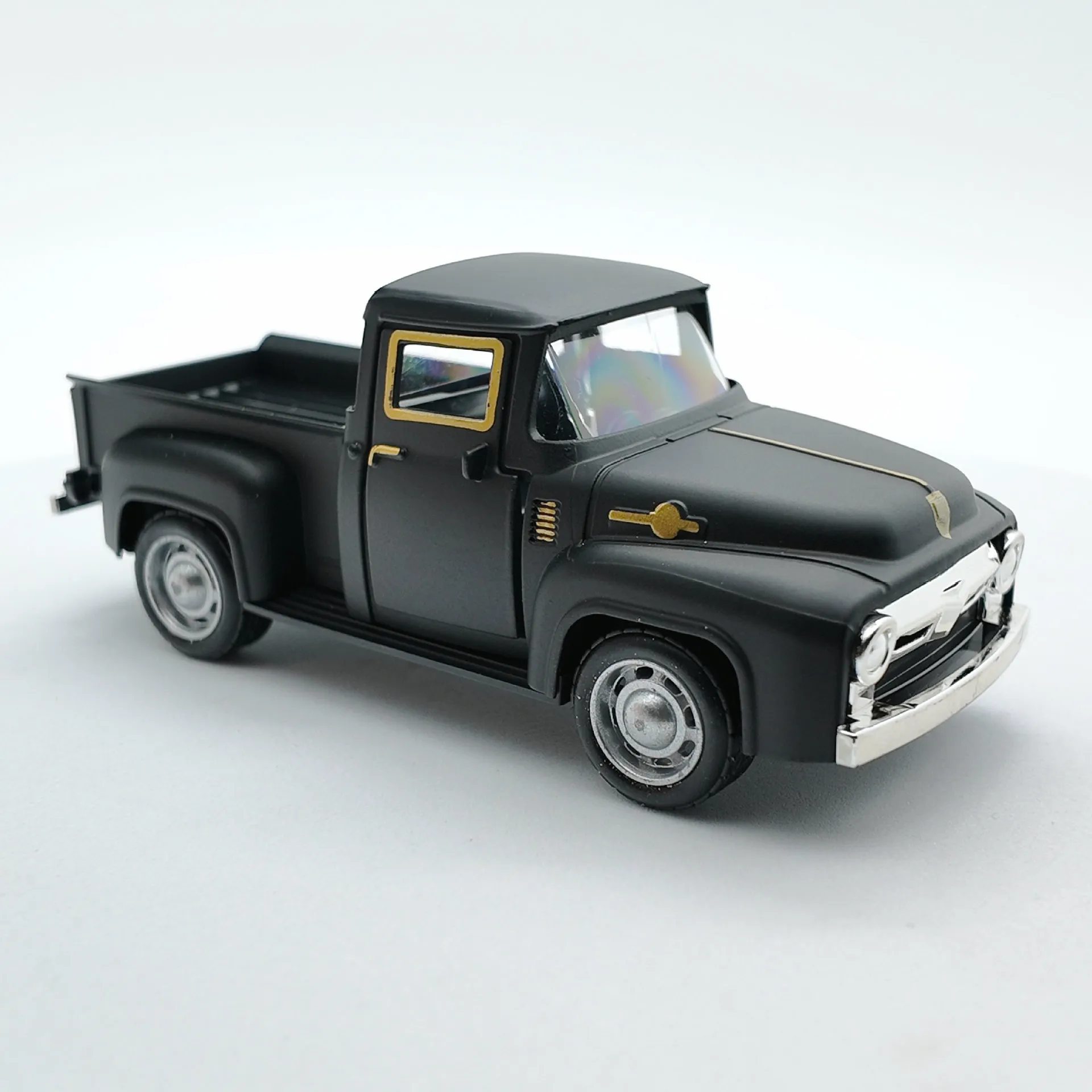 1:32 Classic Pickups Truck Simulation Car Model Alloy Pull Back Diecast Vehicle For Boys Children Christmas Decoration Toy