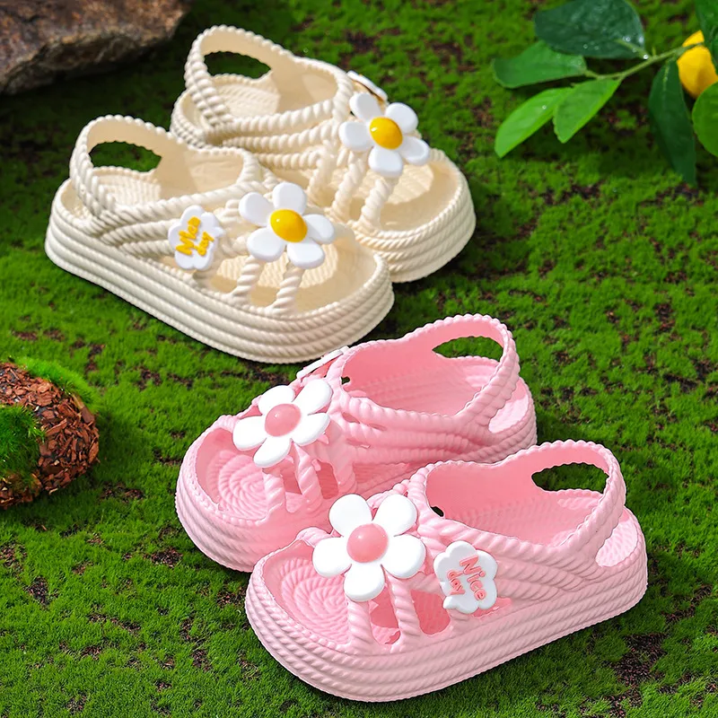 New Summer Aged 2-8 Children Slippers Flower Pattern Lithe Comfort Sandal For Girls Non-slip Seabeach Flip Flops Home Kids Shoes