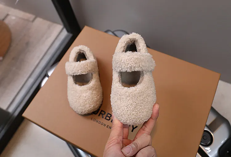 Kid Furry Shoe 2025Winter New Plush Gril Shoes Light Plush Cotton Shoes Trend Girl Casual Shoes Allmatch Kid Shoe Tenis De Mujer