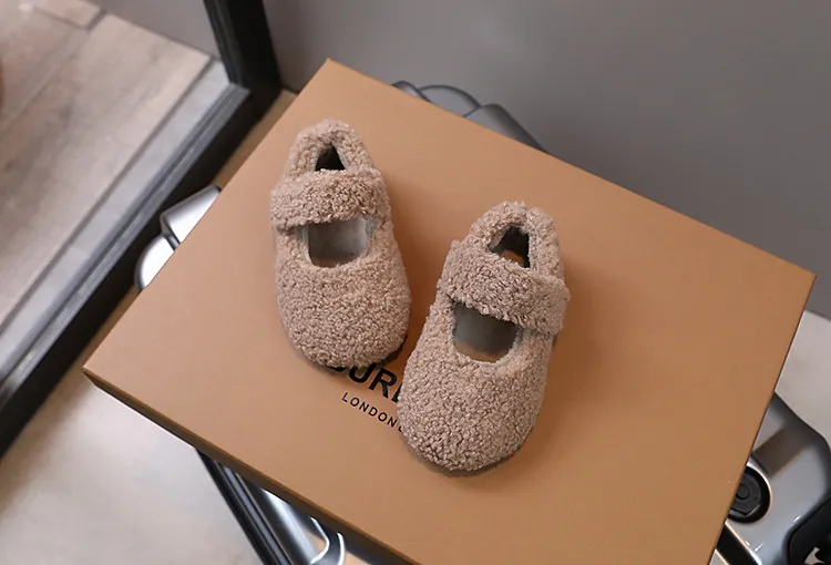 Kid Furry Shoe 2025Winter New Plush Gril Shoes Light Plush Cotton Shoes Trend Girl Casual Shoes Allmatch Kid Shoe Tenis De Mujer